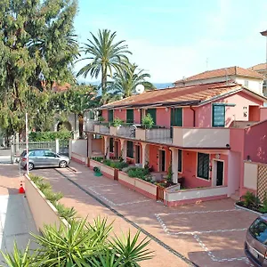 World Village Aparthotel